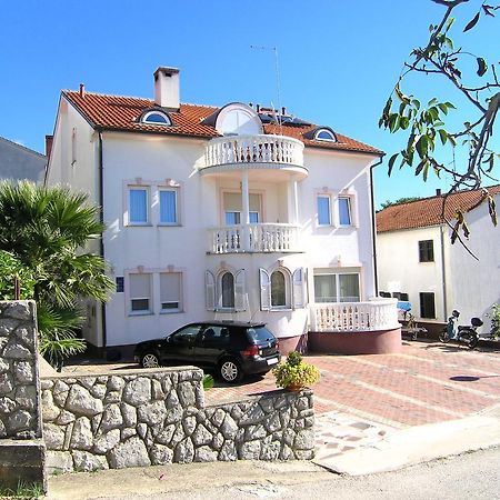 Apartments Kristina Крк Екстер'єр фото