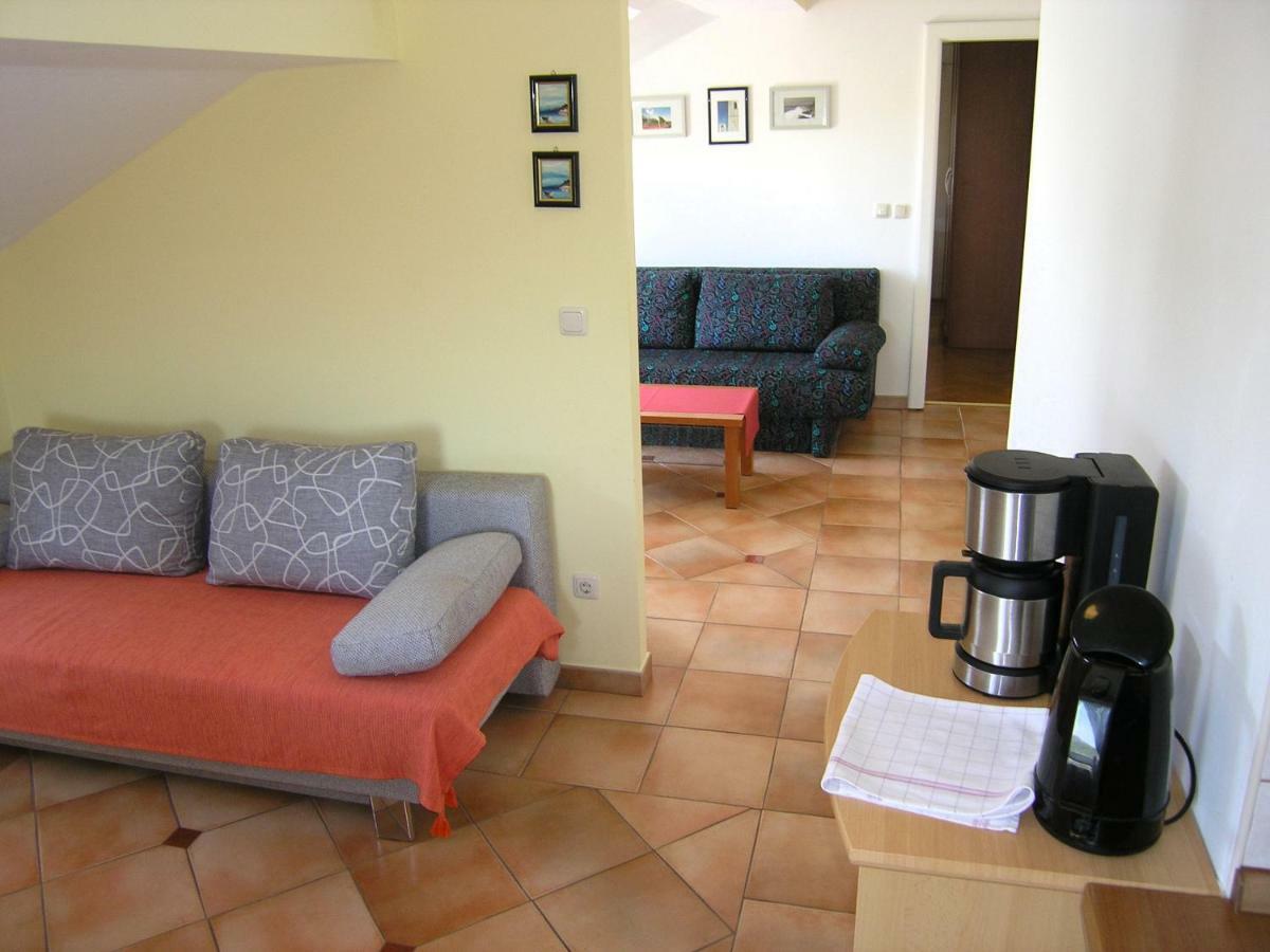 Apartments Kristina Крк Екстер'єр фото